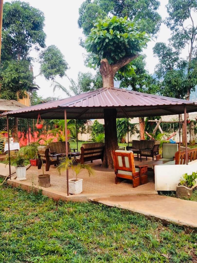 Готель Mama Pierina Restaurant And Annex Morogoro Екстер'єр фото