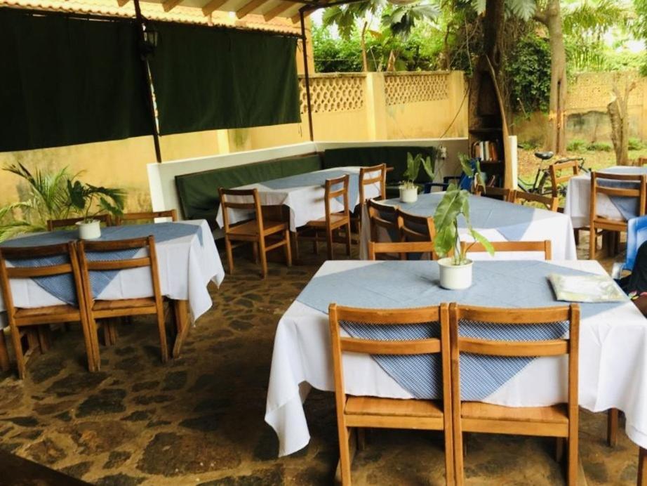 Готель Mama Pierina Restaurant And Annex Morogoro Екстер'єр фото